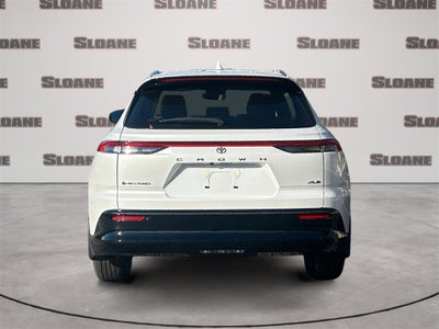 2025 Toyota CROWN SIGNIA XLE