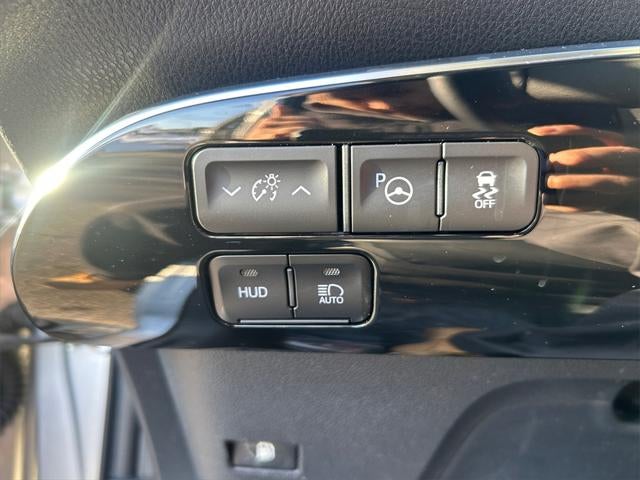 2022 Toyota PRIUS Limited