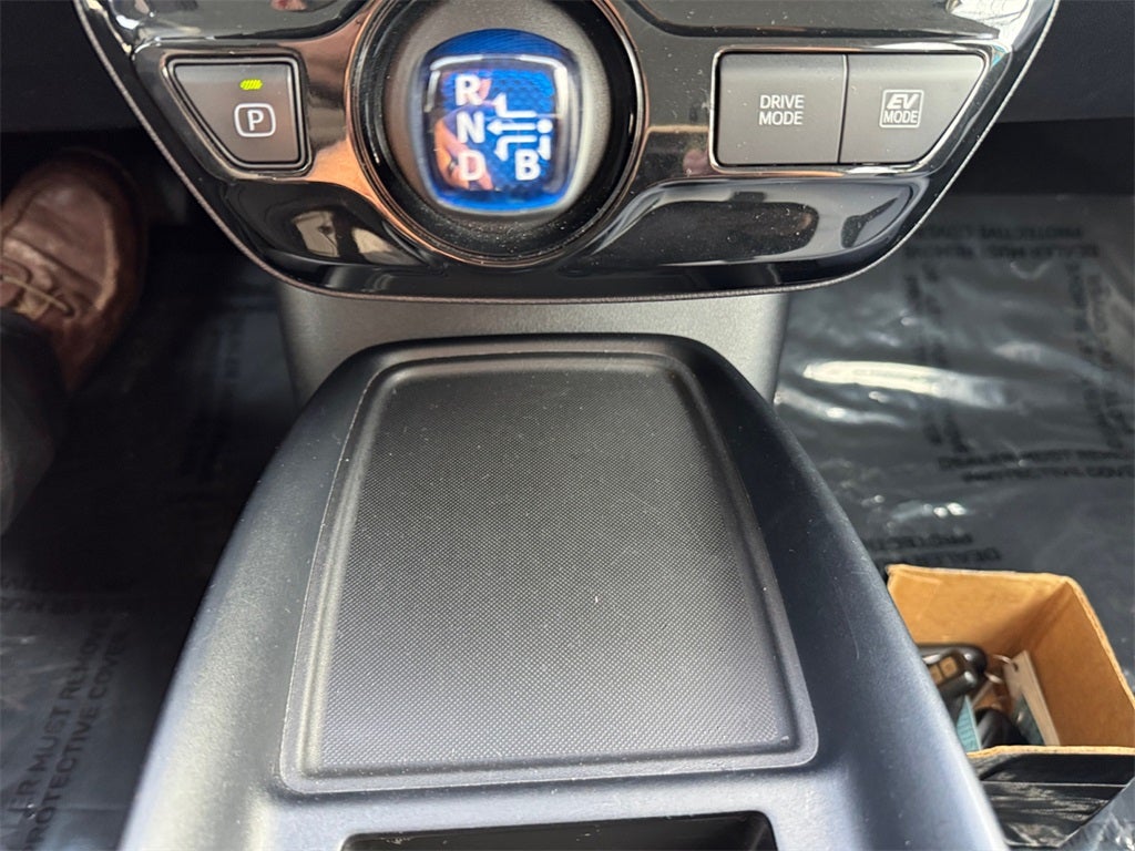 2020 Toyota PRIUS LE