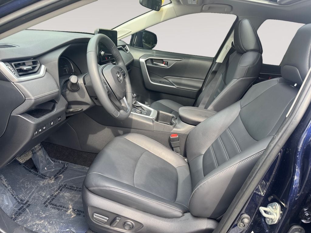 2024 Toyota RAV4 HYBRID XLE Premium