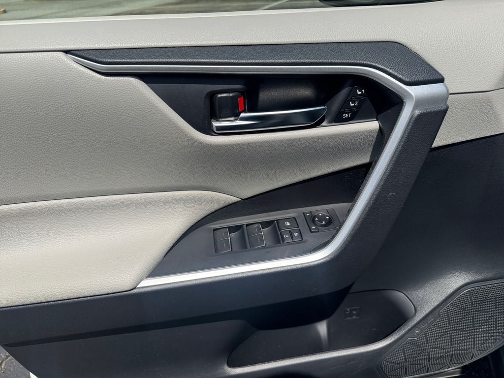 2021 Toyota RAV4 Hybrid XLE Premium
