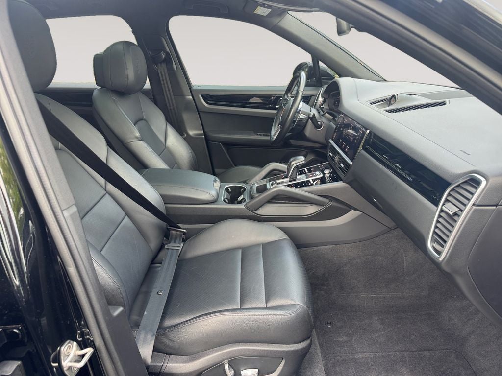 2021 Porsche Cayenne Base