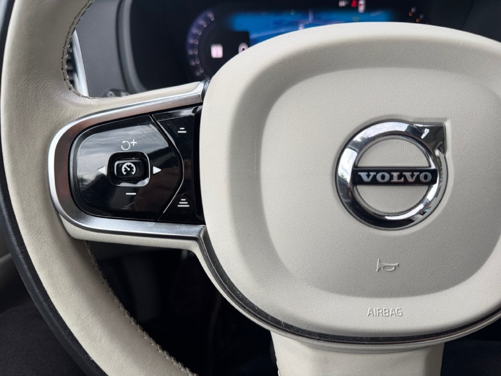 2024 Volvo XC90 B6 Plus Bright Theme 6-Seater