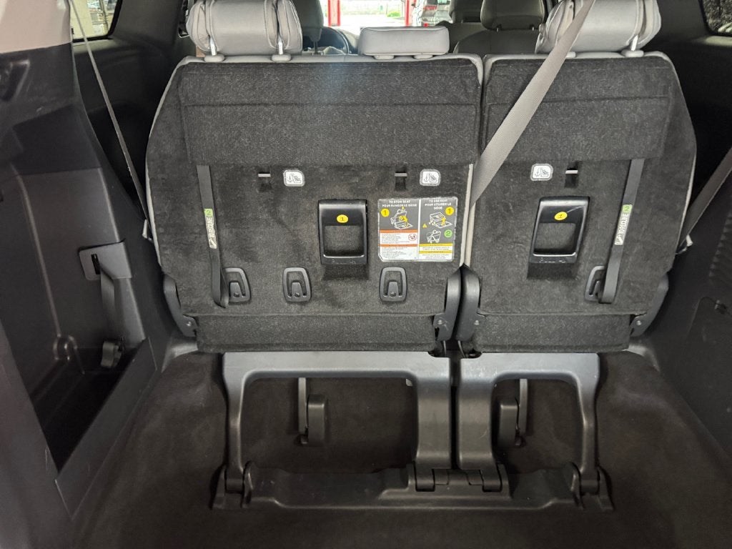 2025 Toyota Sienna XLE 8 Passenger