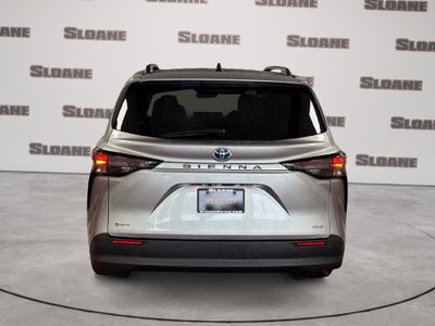 2025 Toyota Sienna XLE 8 Passenger