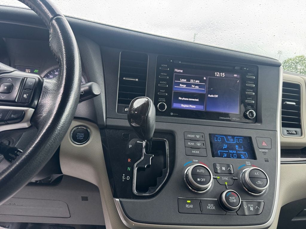 2020 Toyota Sienna XLE 8 Passenger