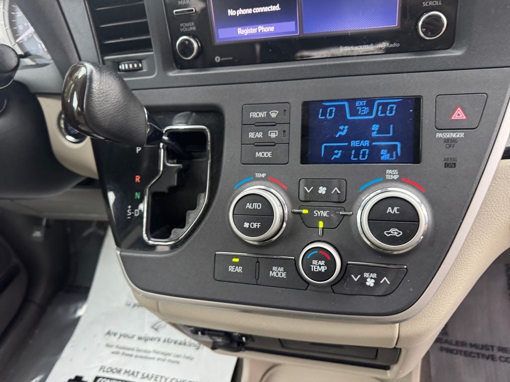 2020 Toyota Sienna XLE 8 Passenger