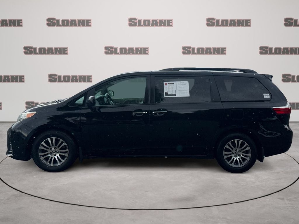 2020 Toyota Sienna XLE 8 Passenger