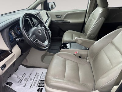 2020 Toyota Sienna XLE 8 Passenger