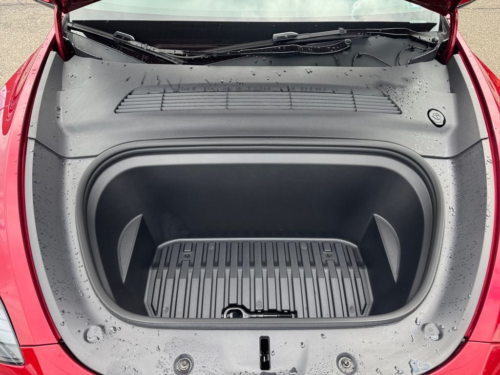 2024 Tesla Model Y Performance