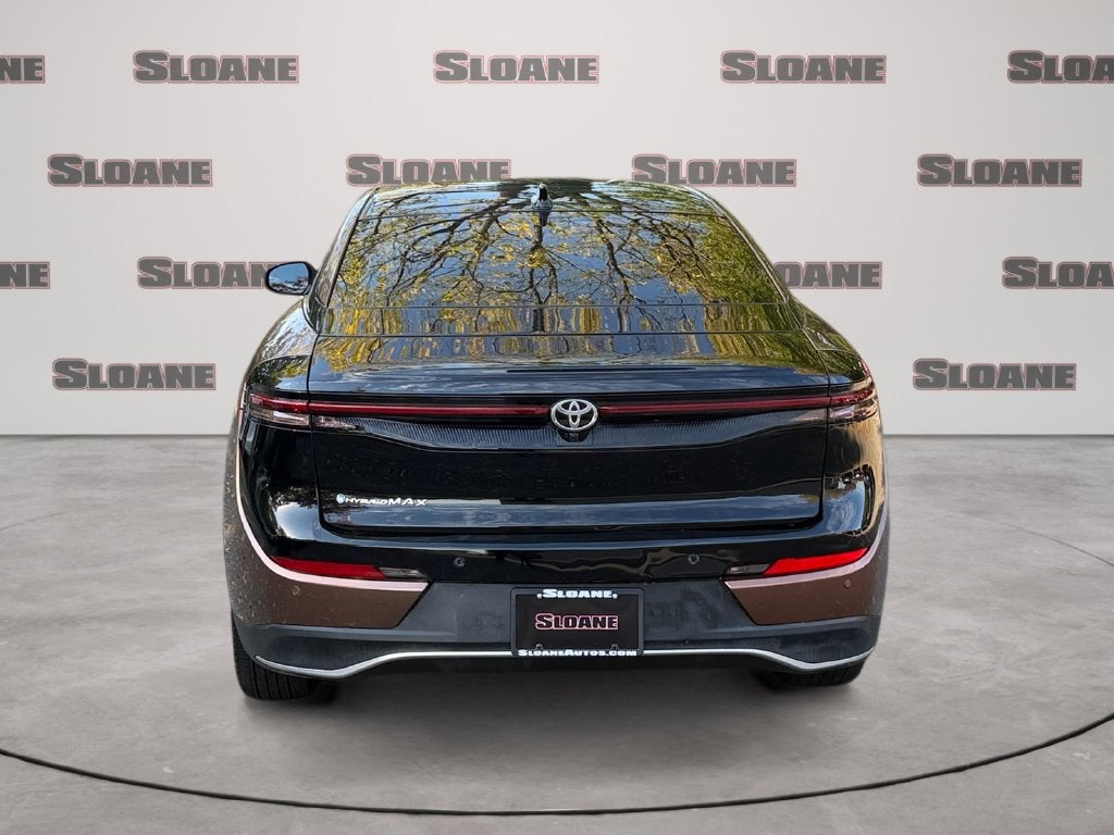 2024 Toyota Crown Platinum