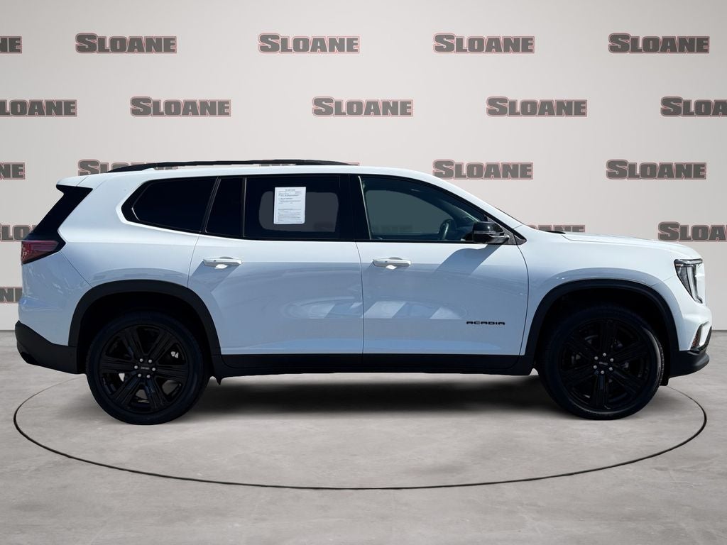 2024 GMC Acadia Elevation