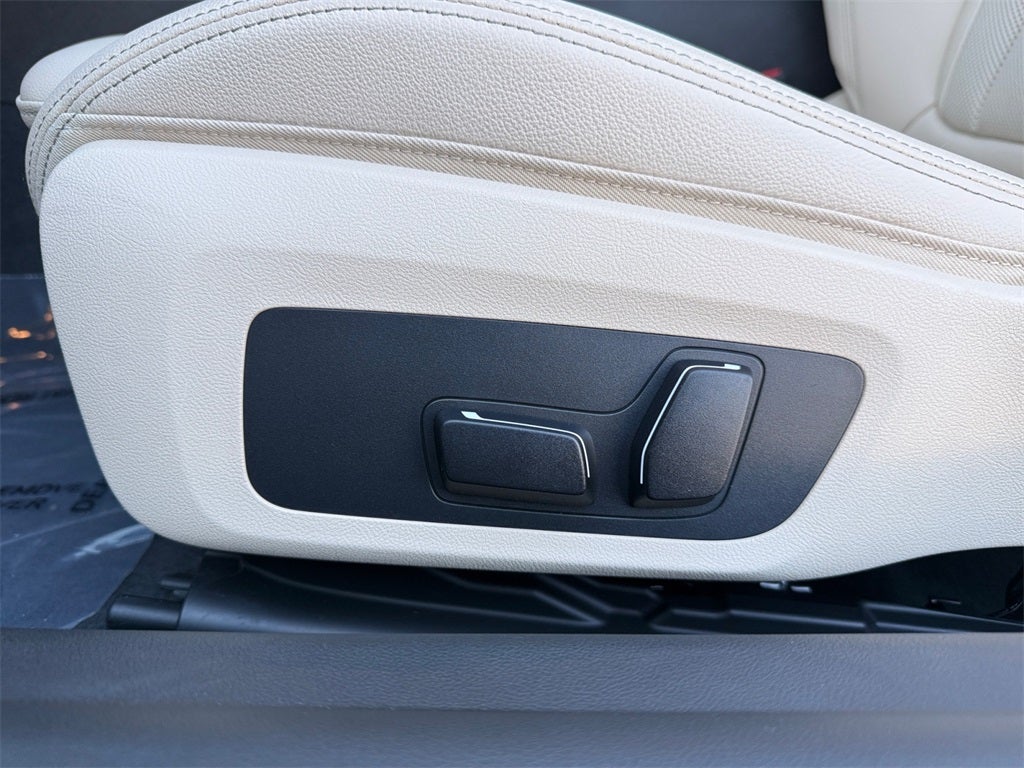 2025 BMW 2 Series 230i xDrive