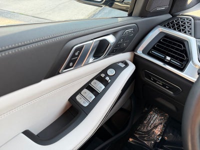 2025 BMW X7 xDrive40i M Sport