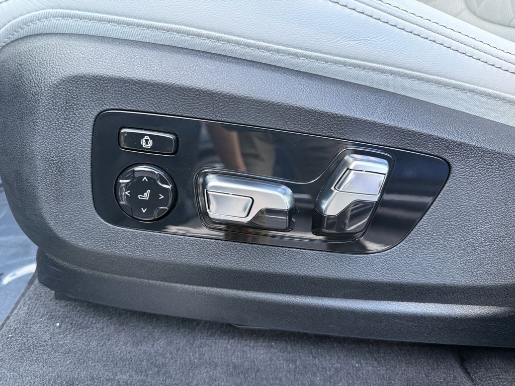 2025 BMW X7 xDrive40i M Sport
