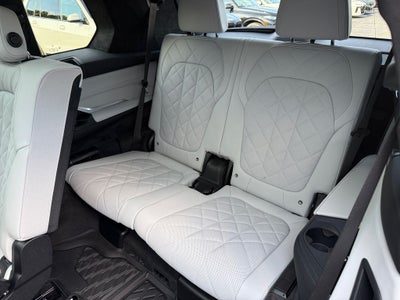 2025 BMW X7 xDrive40i M Sport