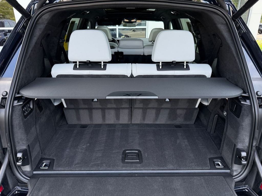 2025 BMW X7 xDrive40i M Sport