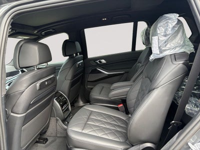 2027 BMW X7 xDrive40i