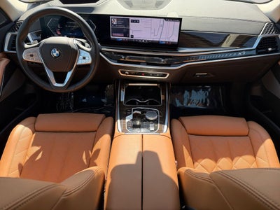 2025 BMW X7 xDrive40i
