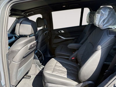 2027 BMW X7 xDrive40i