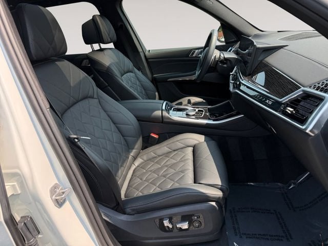 2025 BMW X5 xDrive40i M Sport