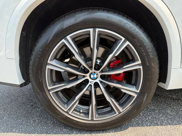 2025 BMW X5 xDrive40i M Sport