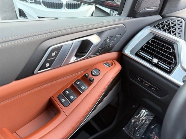 2025 BMW X5 xDrive40i M Sport