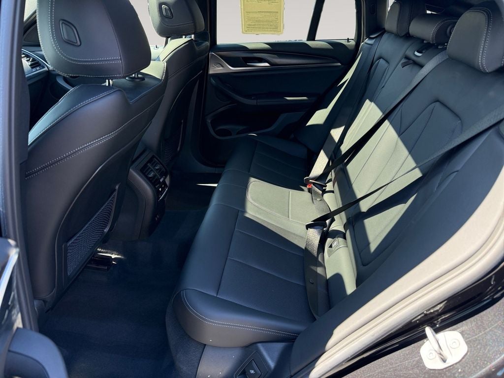 2023 BMW X4 xDrive30i