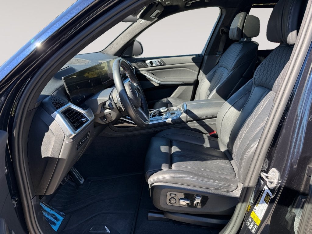 2024 BMW X7 M60i