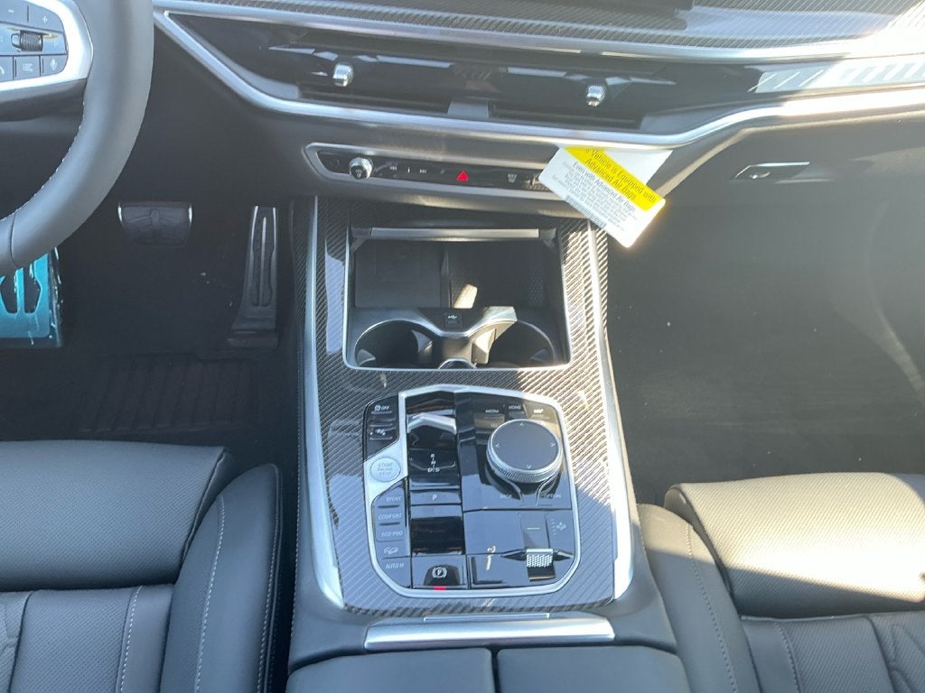 2027 BMW X7 M60i