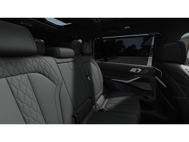 2027 BMW X7 M60i