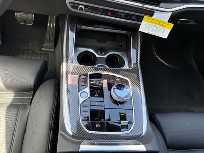 2027 BMW X7 M60i