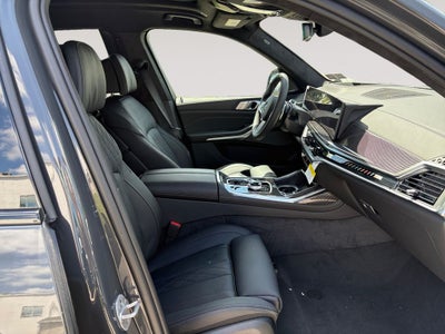 2027 BMW X7 M60i
