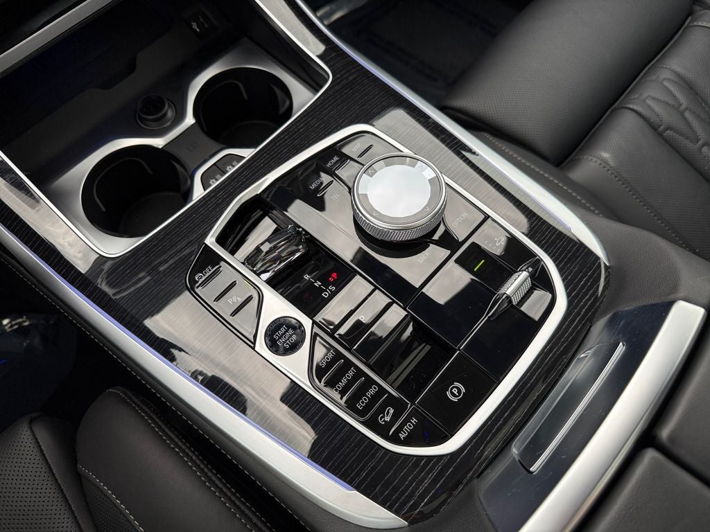 2026 BMW X7 M60i