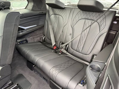 2026 BMW X7 M60i