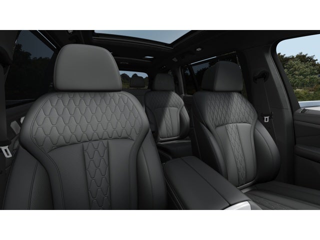 2027 BMW X7 M60i