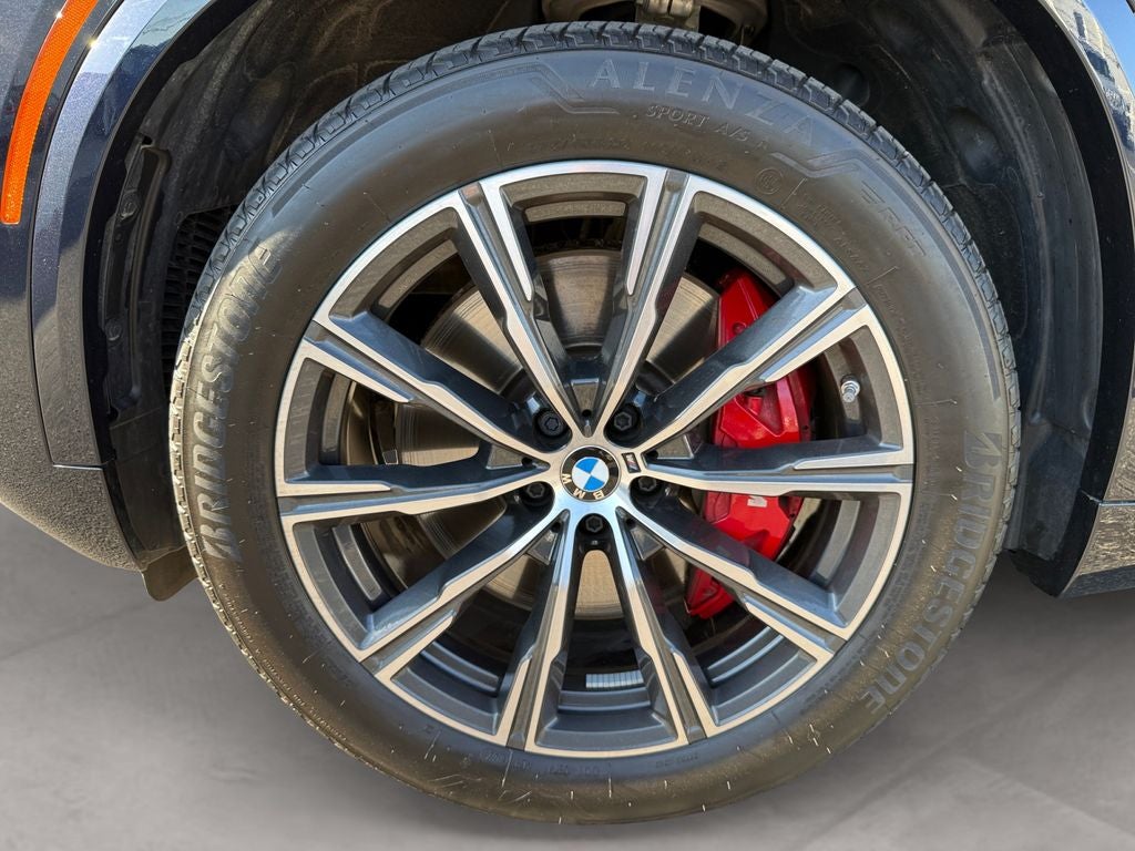 2025 BMW X5 M60i