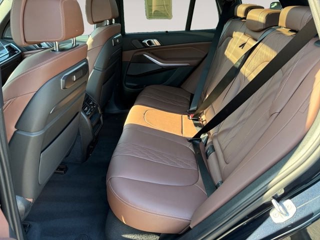 2025 BMW X5 M60i