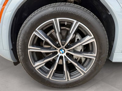 2025 BMW X6 xDrive40i
