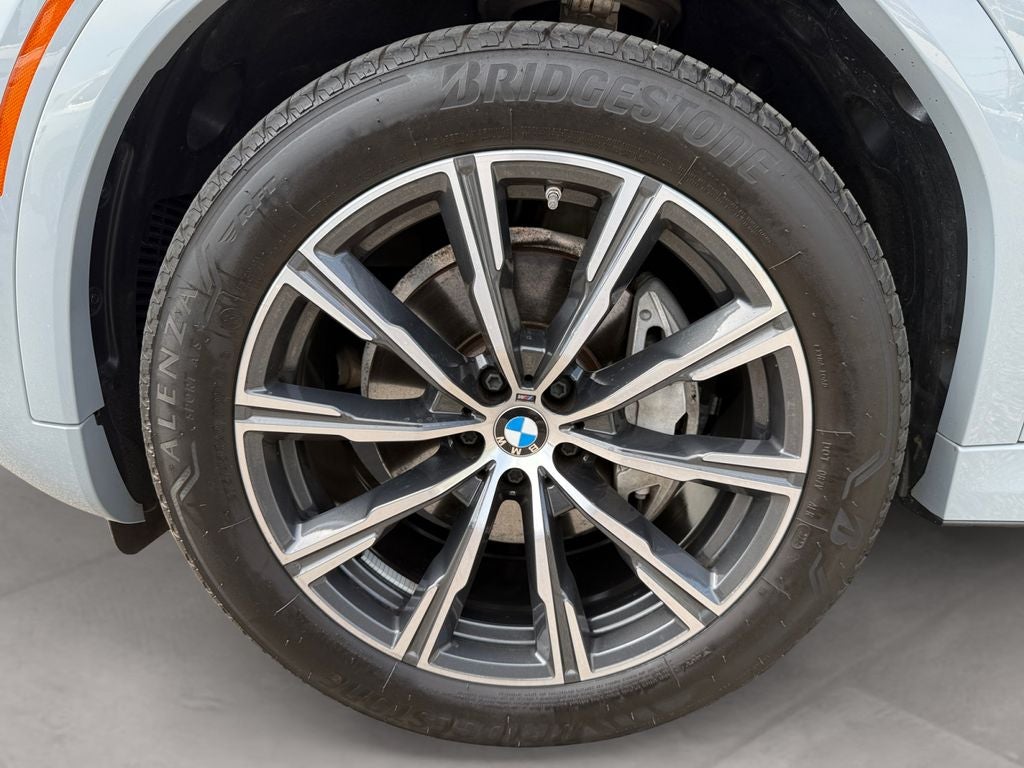 2025 BMW X6 xDrive40i