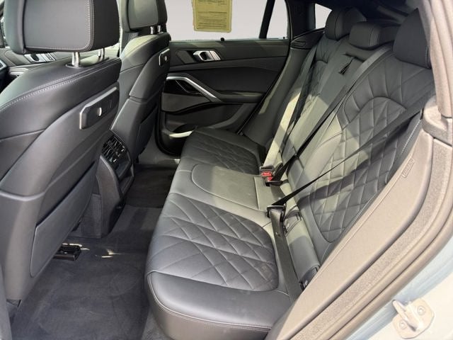 2025 BMW X6 xDrive40i
