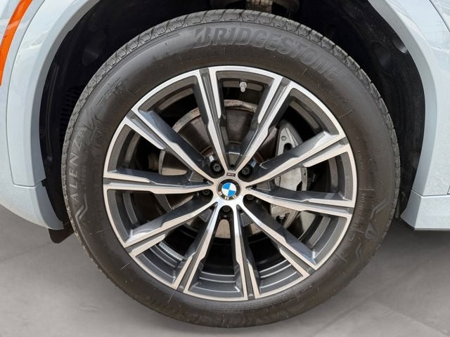 2025 BMW X6 xDrive40i