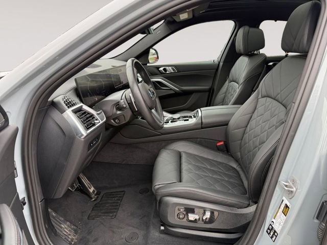 2025 BMW X6 xDrive40i