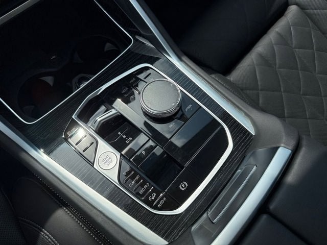 2025 BMW X6 xDrive40i