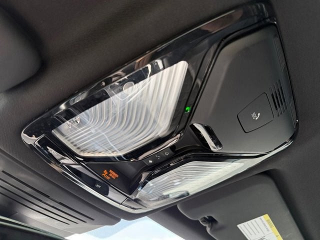 2025 BMW X6 xDrive40i