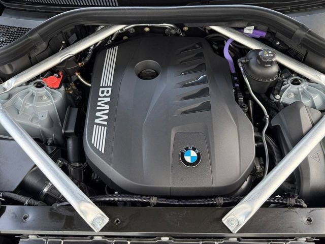 2025 BMW X6 xDrive40i