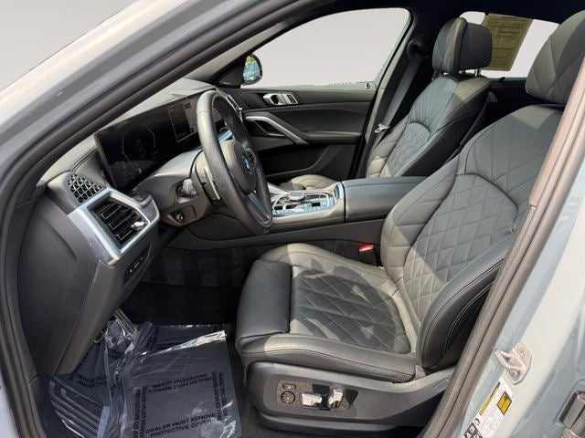 2025 BMW X6 xDrive40i