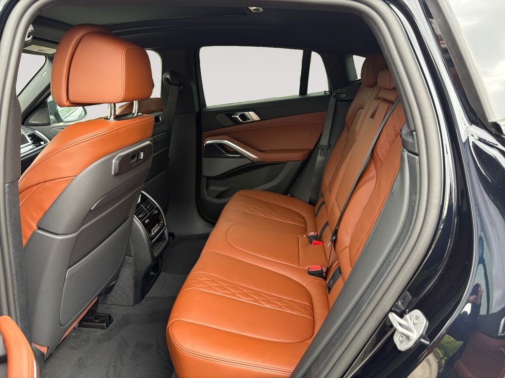 2027 BMW X6 Base