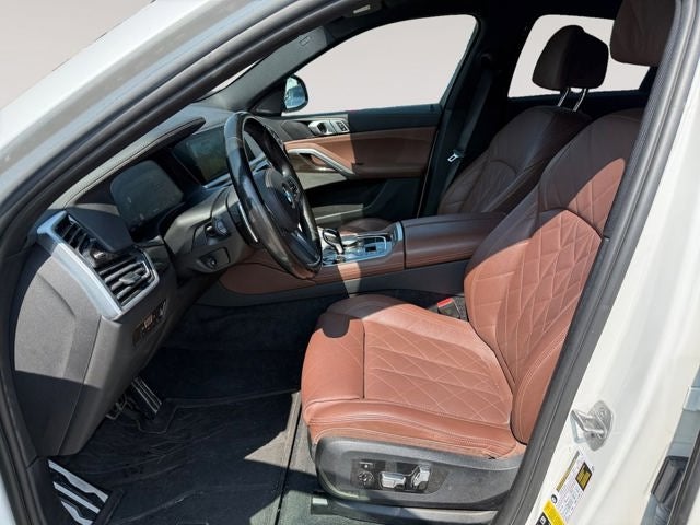 2023 BMW X6 xDrive40i