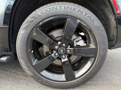 2025 Land Rover Defender 130 X-Dynamic SE